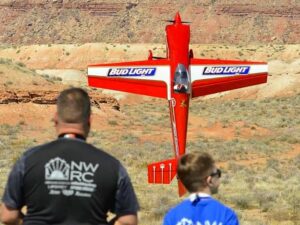 125" Laser EXP V2 - "Traditional" Red/White/Gold (4 cylinder version)【お取り寄せ】